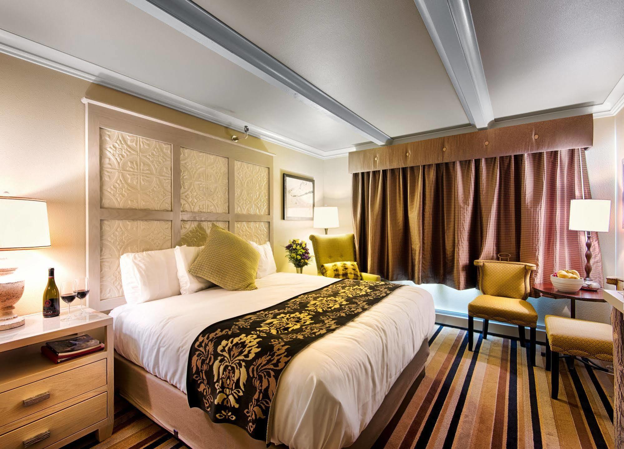 Holland America Skagway Inn Екстер'єр фото